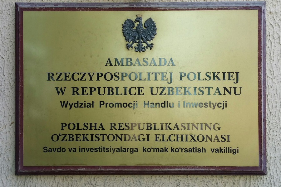 Работать послом. Посольство Польши в Ташкенте. Посольство Узбекистана в Ташкенте. Посол Польши на Ташкент. Посольство Полша в Узбекистан.