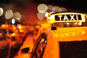 Taksi haydovchilari qanday qilib o‘zini o‘zi band qilgan shaxslar qatoriga qo‘shilishi mumkin