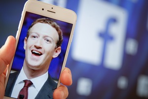 Сбой обвалил состояние Марка Цукерберга