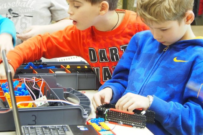 «Роботрек» привезла в Ташкент франшизу курсов по робототехнике