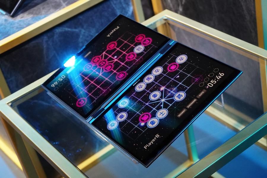 ASUS презентовала ноутбук с двумя дисплеями – Spot