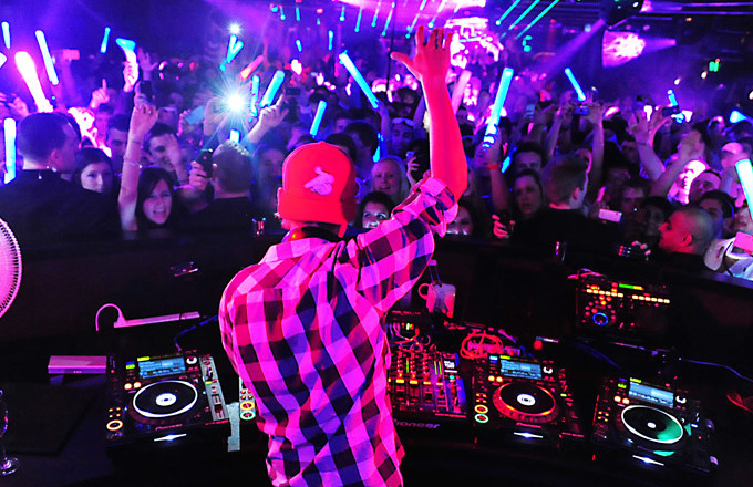 С 19 марта приостанавливается работа массажных салонов, дискобаров и детских игровых залов