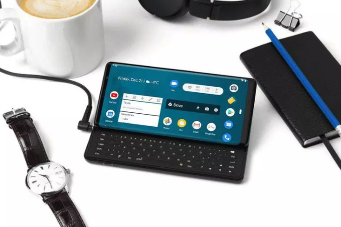 F (x)tec возрождает смартфоны с QWERTY-клавиатурой