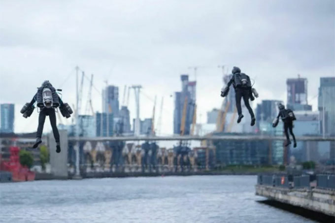 В Англии протестировали реактивный ранец (видео)