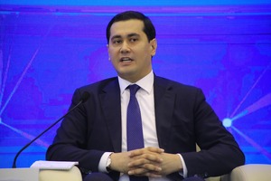 Сардор Умурзаков покидает пост главы Мининвестиций
