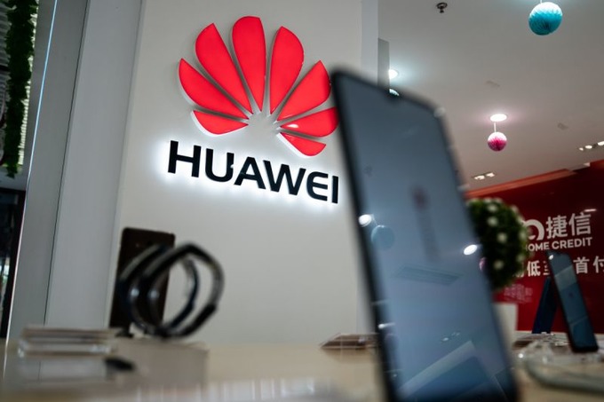 Huawei переводит работников из России в Узбекистан и Казахстан