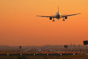 Узбекистан приостановил рейсы с Великобританией и другими странами