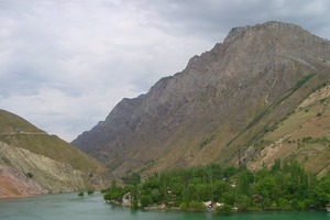 АСР предлагает построить торговый комплекс в Бостанлыкском районе