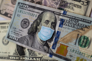 Спрос на инвалюту приблизился к пиковому уровню марта — биржа