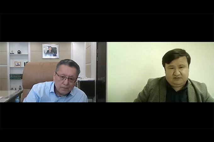 В стране достаточно наличных долларов — ЦБ привозит их из США