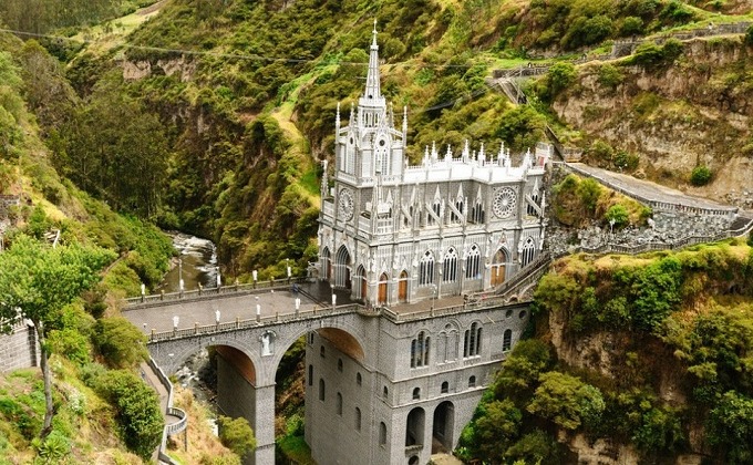 Церковь Лас-Лахас в Колумбии