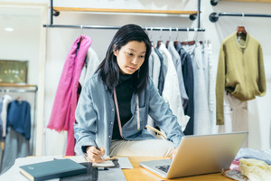 Проводится набор в женский бизнес-акселератор Moving Up