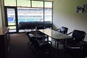 Помещения на стадионе «Миллий» начали сдавать под офисы