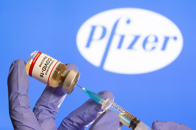 Вакцину от коронавируса Pfizer оценили в €15,5