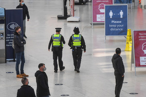 Новый штамм коронавируса начал влиять на рынки