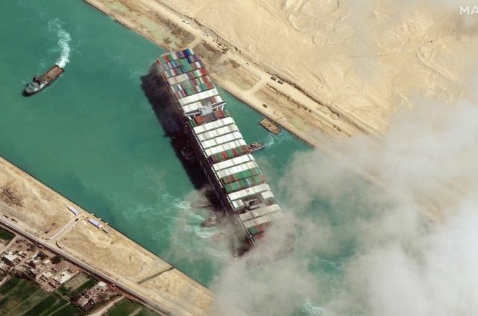 Suvaysh kanali kemalar harakati uchun ochildi