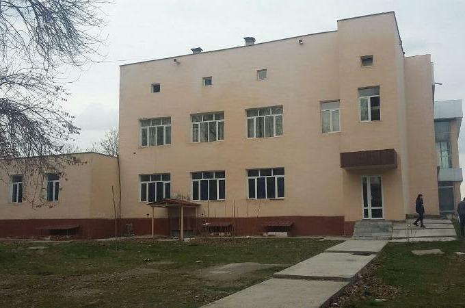 Кафе у озера «Бахт» в Ташкенте выставили на аукцион