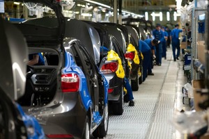 Avtomobillar savdosida eng yuqori oʻsish Namangan viloyatida qayd etildi. Samarqandda esa xaridlar kamaygan