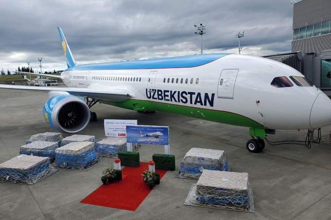 Uzbekistan Airways получила шестой Dreamliner