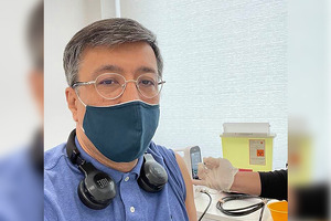 Зафар Хашимов вакцинировался и рекомендовал это же сделать другим