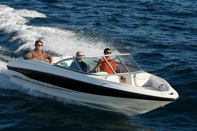 Максимальную скорость моторных лодок и катеров ограничат 40 км/ч