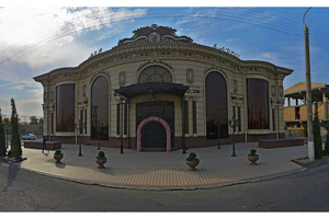 Банкетный зал Asl Saroy в Ташкенте выставили на аукцион