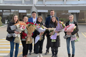 Девушки из Узбекистана представили свой ИИ-проект перед Путиным