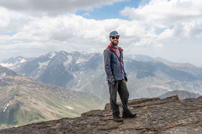 Личные финансы: как живет и сколько зарабатывает горный гид в Ташкенте