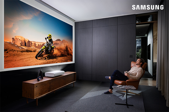 Samsung представляет 130-дюймовый лазерный проектор The Premiere – Spot