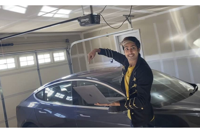 Владелец Tesla наладил майнинг криптовалют в своём электромобиле