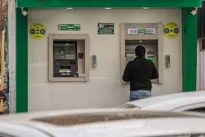 В коммерческих банках Узбекистана достаточно наличной валюты — ЦБ