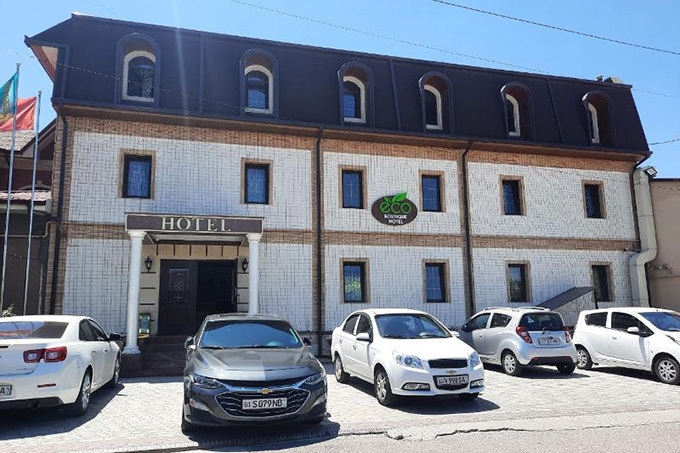 «Узпромстройбанк» продаёт гостиницу в Юнусабадском районе Ташкента