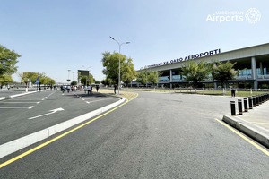 Три парковки у международного аэропорта Ташкента вновь открыты
