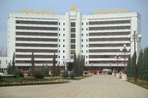 Гостиницу Grand Hotel Uzbekistan снова выставили на продажу