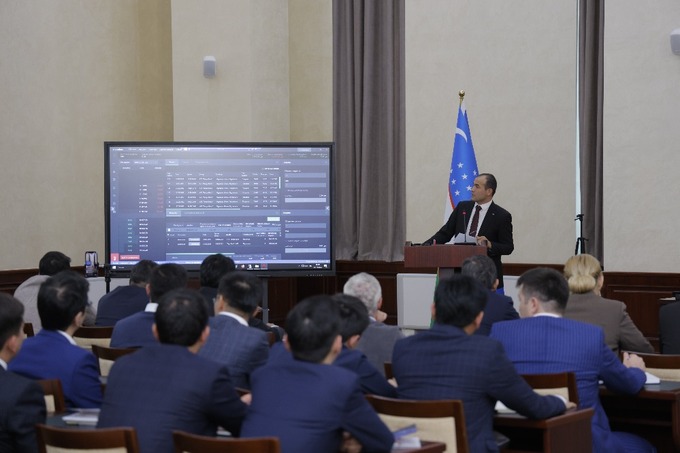 Валютная биржа провела первые торги с фьючерсными контрактами