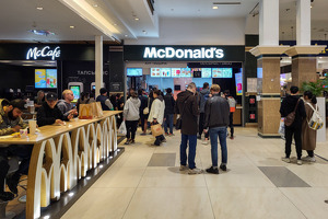 Qozog‘istonda sobiq McDonald’s restoranlari brendsiz ishga tushirildi