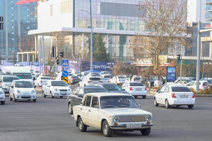 В Узбекистане начнут поэтапно выводить из обращения автомобили старше 40−50 лет