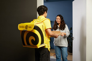 В Коканде заработал сервис доставки еды от Yandex Go