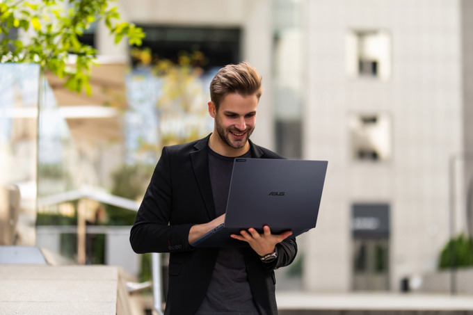 Как линейка ASUS ExpertBook B5 с передовыми преимуществами помогает в развитии бизнеса