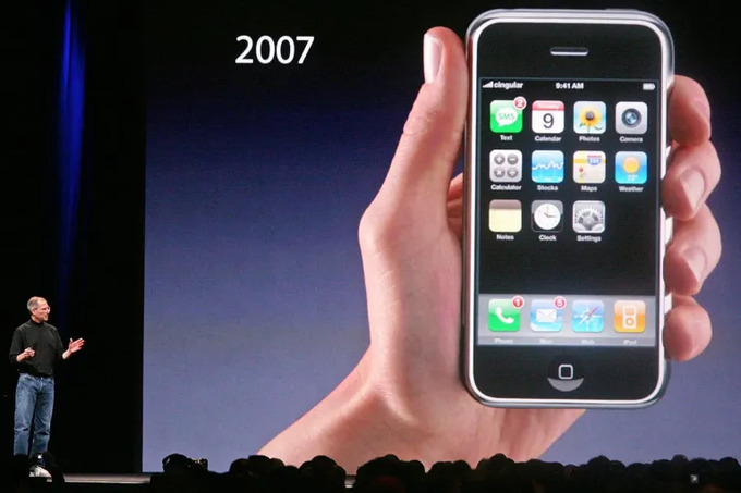 Birinchi avlod iPhone AQSh auksionida rekord darajadagi $190 mingga sotildi