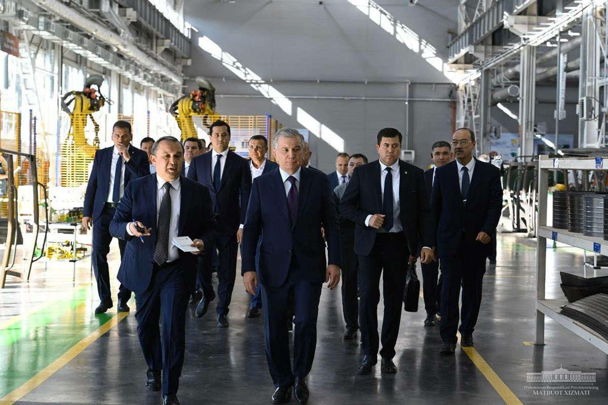 сельская техника, чирчик, шавкат мирзиеев