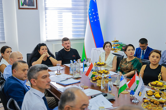 amity university, реклама