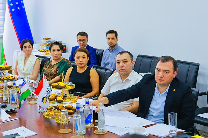 amity university, реклама