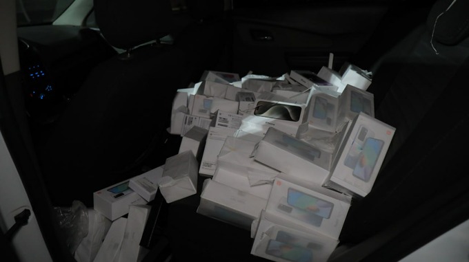 bojxona qo‘mitasi, noqonuniy harakat, smartfon