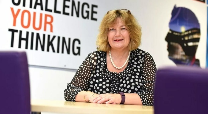 reklama, vestminster universitet