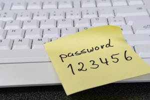 Apple va Google kabi hisoblarning 16 mlrd paroli internetga sizib chiqqan — Forbes