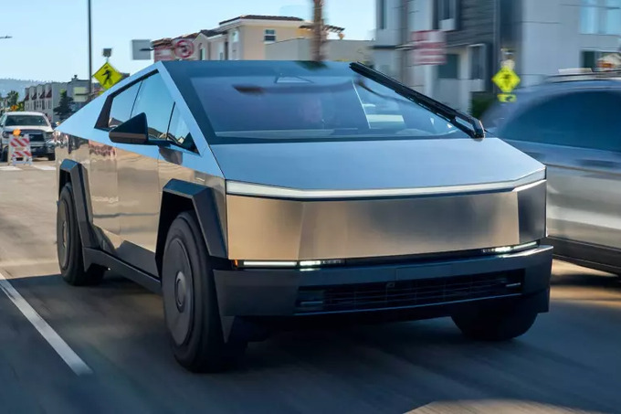 Tesla qariyb 50 ming Cybertruck’ni qaytarib oldi