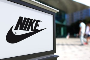 Nike kompaniyasining aksiyalari 12% ga tushib ketdi