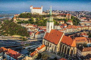 O‘zbekistonliklar Slovakiyaga ishga taklif etilmoqda. Oylik maosh — 900 yevro