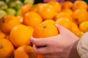 O‘zbekistonda apelsinning narxi pasayishda davom etmoqda